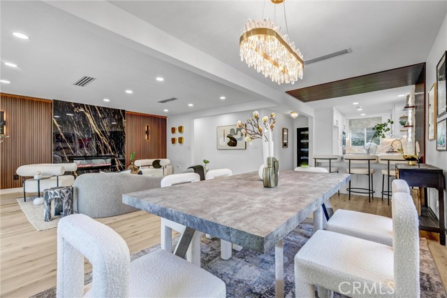 Detail Gallery Image 18 of 43 For 13021 Killion St, Sherman Oaks,  CA 91401 - 3 Beds | 2/1 Baths
