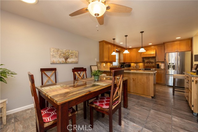 Detail Gallery Image 10 of 43 For 18142 Sweetwood Ct, Hidden Valley Lake,  CA 95467 - 3 Beds | 2 Baths