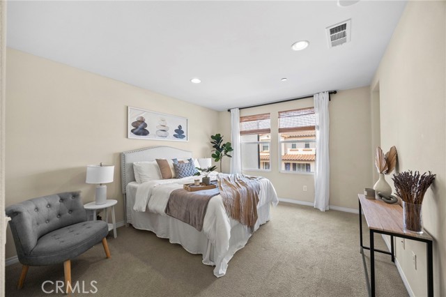 17539 Riverstone Court, Fountain Valley CA: https://media.crmls.org/medias/b46a86ec-2a1a-4b17-8c0e-085858d3656e.jpg