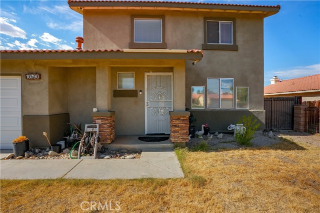 Detail Gallery Image 9 of 46 For 10790 Floral, Adelanto,  CA 92301 - 4 Beds | 3/1 Baths