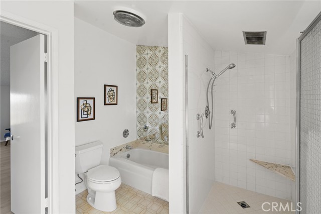 Detail Gallery Image 36 of 64 For 5932 Ellenview Ave, Woodland Hills,  CA 91367 - 5 Beds | 4 Baths