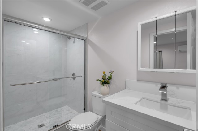 4032 Elsa Street, Lakewood CA: https://media.crmls.org/medias/b46d2a1b-bc87-4be6-83ff-e42608ccc453.jpg