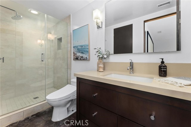2114 Manhattan Ave, Hermosa Beach CA: https://media.crmls.org/medias/b46dcaf2-8c88-43e1-9c4e-e111eaac1a89.jpg