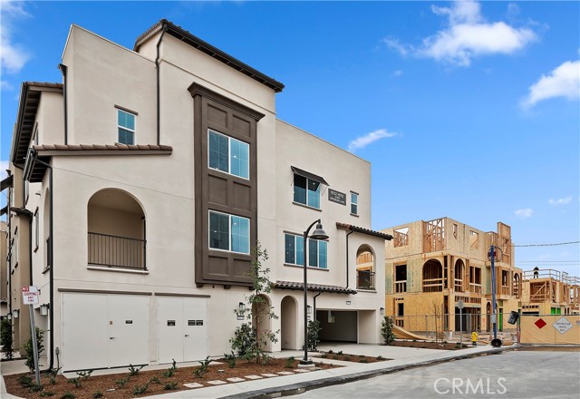 Detail Gallery Image 1 of 20 For 16140 Spicebush Ln, Chino,  CA 91708 - 3 Beds | 2/1 Baths