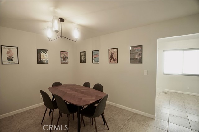 Detail Gallery Image 11 of 48 For 220 N Moore Ave #D,  Monterey Park,  CA 91754 - 3 Beds | 2/1 Baths