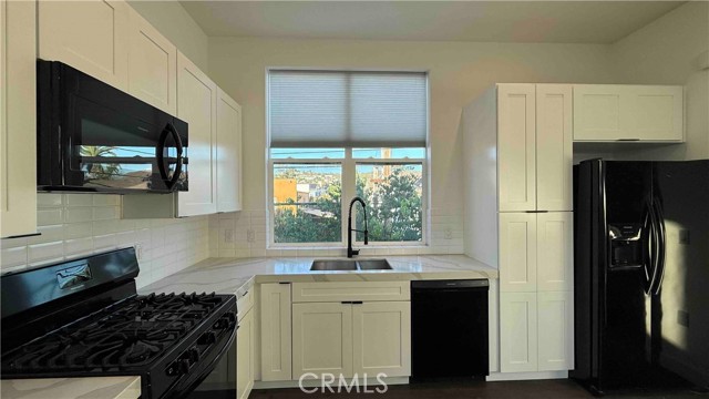 Detail Gallery Image 10 of 21 For 2805 S El Camino Real #B,  San Clemente,  CA 92672 - 1 Beds | 1 Baths