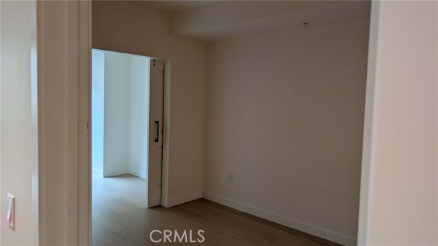 Detail Gallery Image 7 of 12 For 400 S Broadway #922,  Los Angeles,  CA 90013 - 1 Beds | 1 Baths