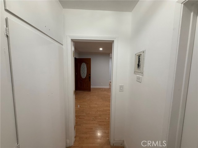 9031 Phyllis Avenue, West Hollywood CA: https://media.crmls.org/medias/b46f2554-2e5c-4d59-9e50-028625f920e9.jpg