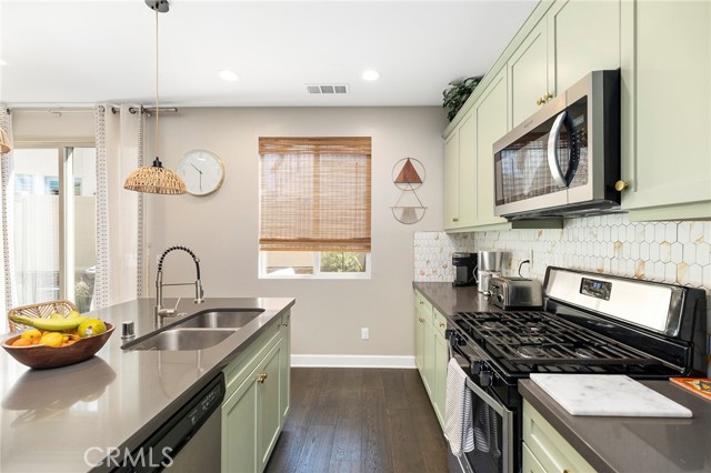 Detail Gallery Image 13 of 43 For 35334 Marabella Ct, Winchester,  CA 92596 - 3 Beds | 2/1 Baths