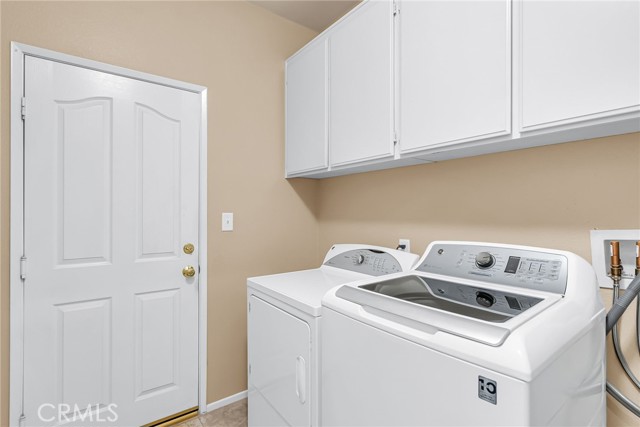 11567 Waterwell Court, Riverside CA: https://media.crmls.org/medias/b46f6e9d-9396-4601-8c74-28e1fdce2e82.jpg