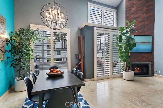 13331 Moorpark Street, Sherman Oaks CA: https://media.crmls.org/medias/b46ffd64-e6fe-40a5-ab06-ef2882ee04a9.jpg