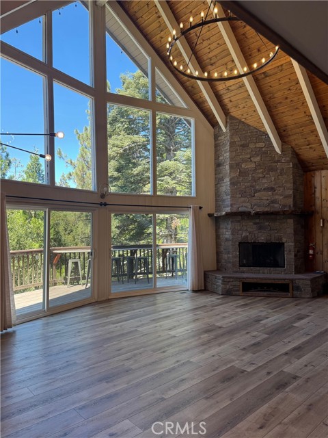 Detail Gallery Image 6 of 30 For 956 Teakwood Dr, Lake Arrowhead,  CA 92352 - 5 Beds | 3 Baths
