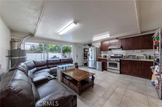1454 Ameluxen Avenue, Hacienda Heights CA: https://media.crmls.org/medias/b470ddcf-e96e-4ed1-8669-2f75269744a7.jpg