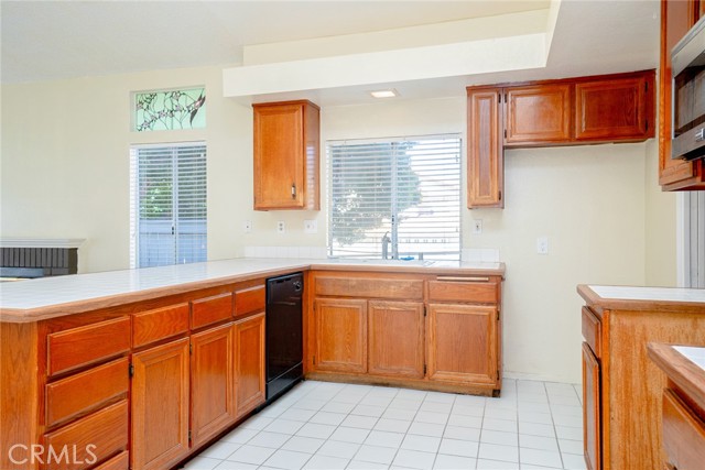 Detail Gallery Image 10 of 38 For 23939 Brittlebush Cir, Moreno Valley,  CA 92557 - 3 Beds | 2 Baths