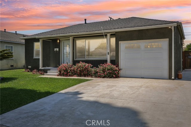 Detail Gallery Image 1 of 28 For 5033 Premiere Ave, Lakewood,  CA 90712 - 3 Beds | 2 Baths