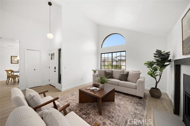 Detail Gallery Image 4 of 30 For 928 Austin Court, Paso Robles,  CA 93446 - 3 Beds | 2 Baths