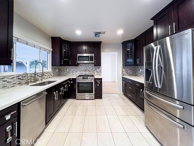 12585 Byron Avenue, Granada Hills CA: https://media.crmls.org/medias/b471e650-be0a-47a7-9f95-8597b8378d7d.jpg