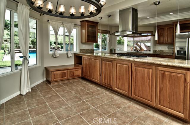 6754 E Leafwood Drive, Anaheim Hills CA: https://media.crmls.org/medias/b472135f-e3c2-4b60-b43c-67d51b4a909d.jpg