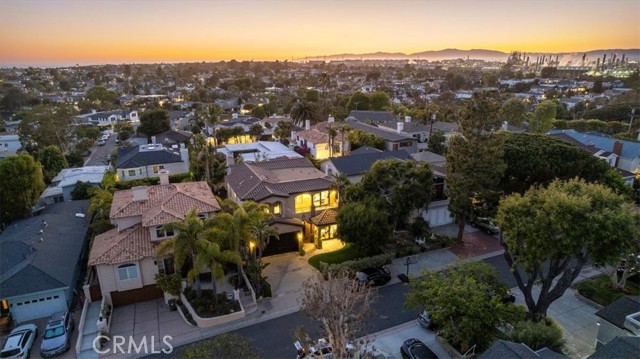 2807 Elm Avenue, Manhattan Beach, California 90266, 5 Bedrooms Bedrooms, ,4 BathroomsBathrooms,Residential,Sold,Elm,SB22102726