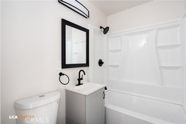 Detail Gallery Image 13 of 25 For 713 Tate St, Bakersfield,  CA 93306 - 3 Beds | 2 Baths