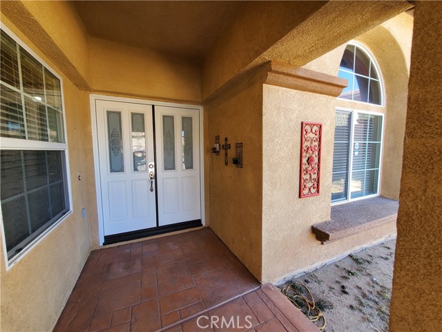 Detail Gallery Image 2 of 23 For 13010 Banning St, Victorville,  CA 92392 - 5 Beds | 3 Baths