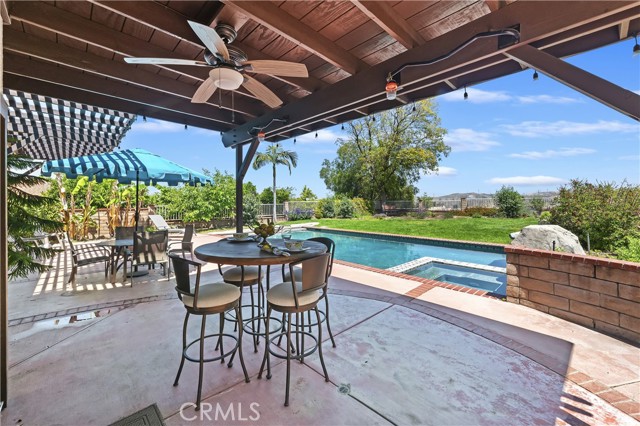 2162 Wild Canyon Drive, Colton CA: https://media.crmls.org/medias/b4736346-1273-419e-b52d-2139f1af0360.jpg