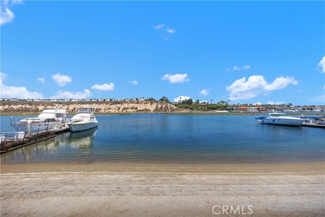 94 Yorktown, Newport Beach CA: https://media.crmls.org/medias/b4736440-119b-4ad8-ae6b-771d13b3f495.jpg