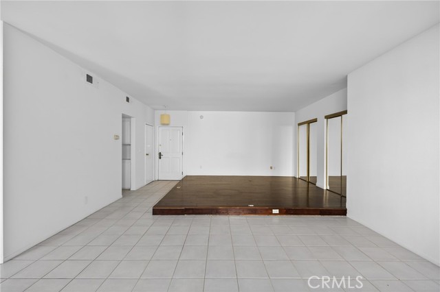 Detail Gallery Image 10 of 33 For 4441 Woodman Ave #111,  Sherman Oaks,  CA 91423 - 0 Beds | 1 Baths