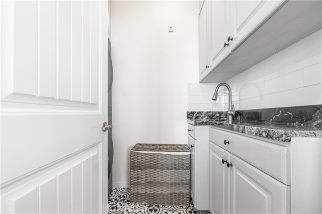 Detail Gallery Image 16 of 70 For 5149 Sammy Hagar, Fontana,  CA 92336 - 6 Beds | 4/1 Baths