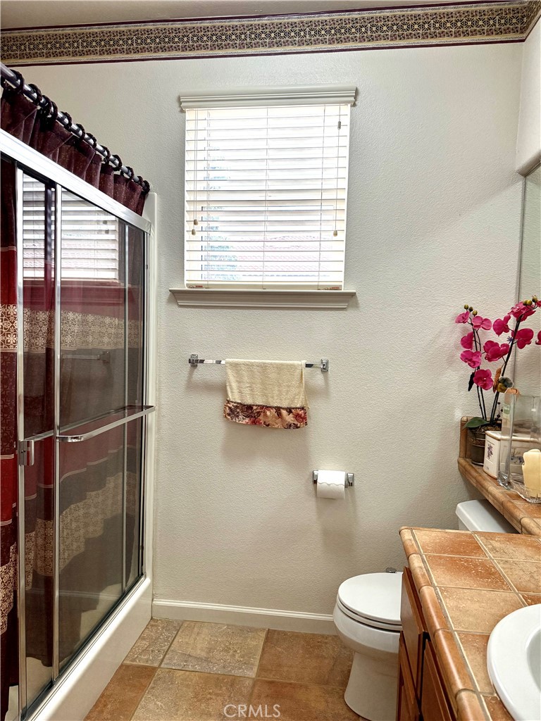 https://media.crmls.org/medias/b474c664-9c37-4eee-b8c8-3f12c9139539.jpg?preset=X-Large