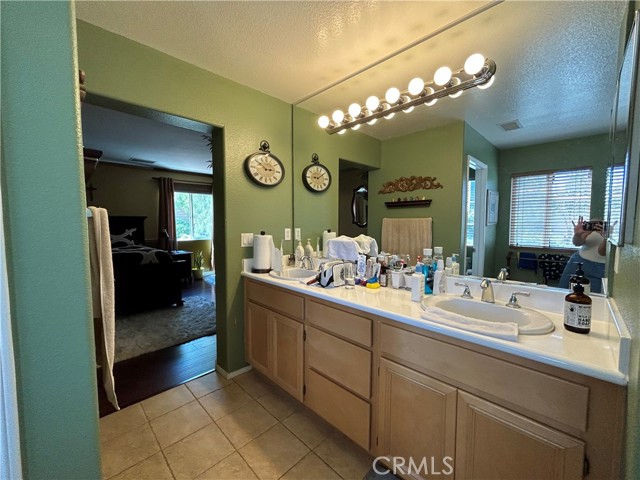 Detail Gallery Image 17 of 25 For 24702 Montevista, Valencia,  CA 91354 - 3 Beds | 2 Baths