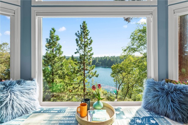 28019 North Shore Road, Lake Arrowhead CA: https://media.crmls.org/medias/b475e883-f011-4539-9395-9c0ceedeae6c.jpg
