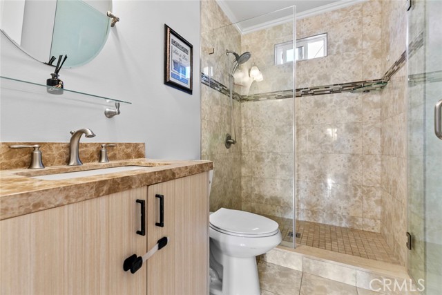 Detail Gallery Image 17 of 25 For 8436 Amboy, Sun Valley,  CA 91352 - 5 Beds | 3 Baths