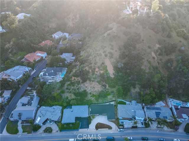 Detail Gallery Image 60 of 71 For 2321 Coldwater Canyon Dr, Beverly Hills,  CA 90210 - 3 Beds | 2 Baths