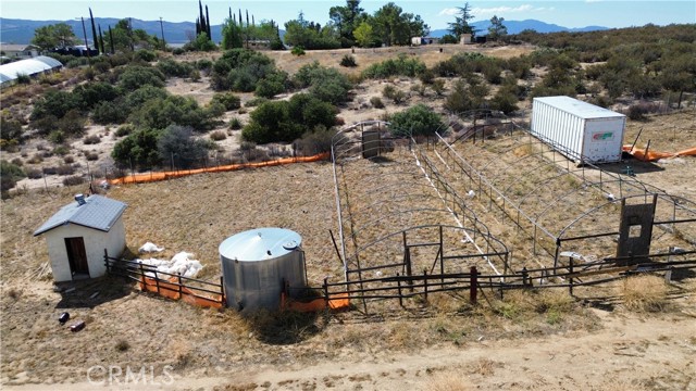 41735 El Campo Rd, Anza CA: https://media.crmls.org/medias/b476acb1-df5e-4f8c-9515-931d3052f543.jpg