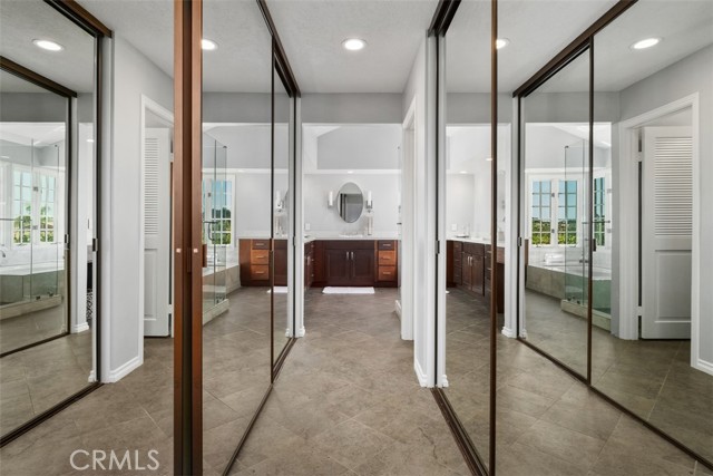 22571 Labrusca, Mission Viejo CA: https://media.crmls.org/medias/b4777660-c507-4f12-99b5-63c9677b277b.jpg