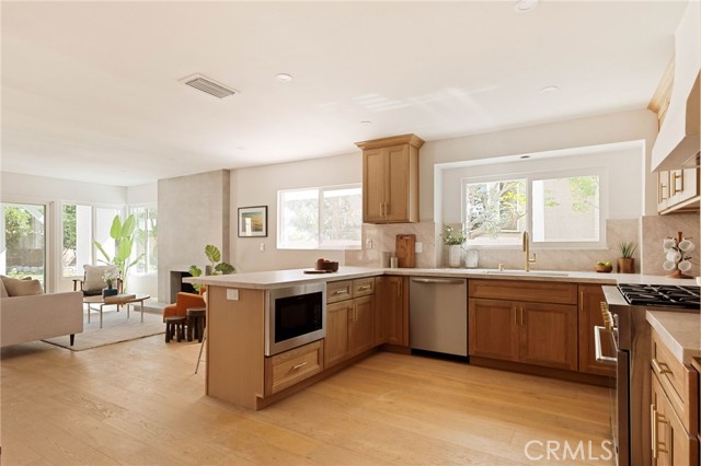 Detail Gallery Image 13 of 27 For 1830 Wilson, Upland,  CA 91784 - 5 Beds | 2/1 Baths