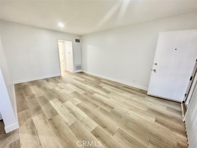 Detail Gallery Image 5 of 10 For 10215 S 10th Ave #2,  Inglewood,  CA 90303 - 1 Beds | 1 Baths