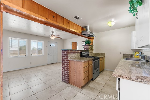 Detail Gallery Image 15 of 56 For 45827 48th St, Lancaster,  CA 93536 - 4 Beds | 2 Baths