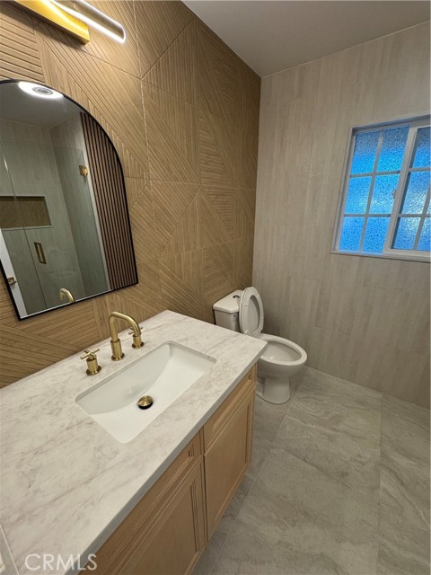 Detail Gallery Image 9 of 15 For 1344 E Mayfair, Orange,  CA 92867 - 3 Beds | 2 Baths