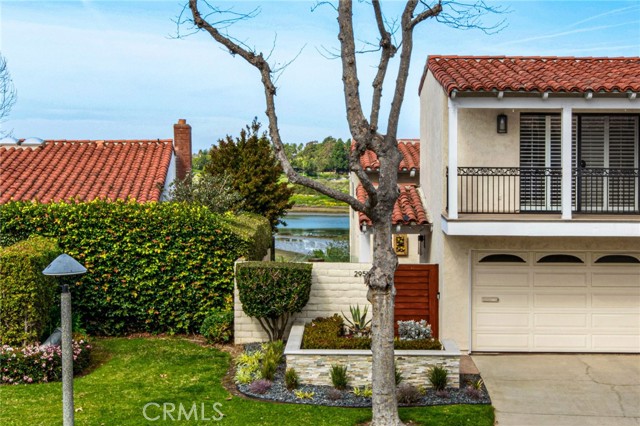 Detail Gallery Image 9 of 48 For 2952 Quedada, Newport Beach,  CA 92660 - 4 Beds | 3 Baths