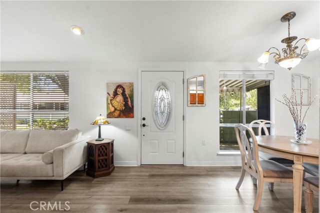 Detail Gallery Image 11 of 39 For 19226 Avenue of the Oaks a,  Newhall,  CA 91321 - 2 Beds | 1 Baths