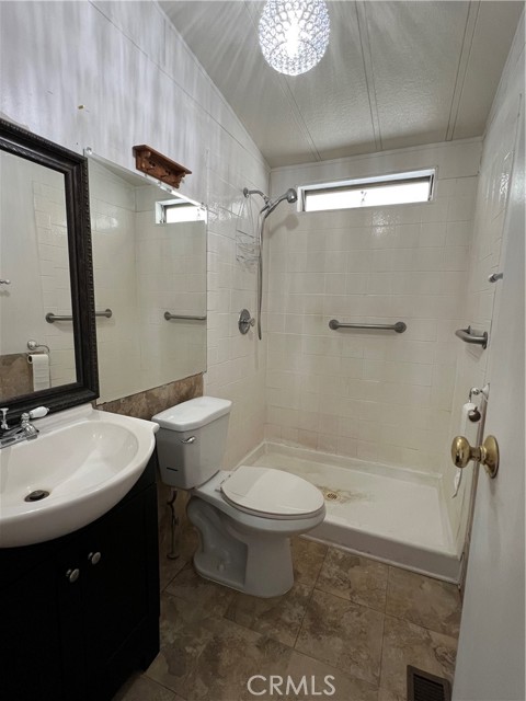 26151 Kentia Palm Drive, Homeland CA: https://media.crmls.org/medias/b4797fc0-8eb6-4aa3-ae61-ace3e7af674a.jpg