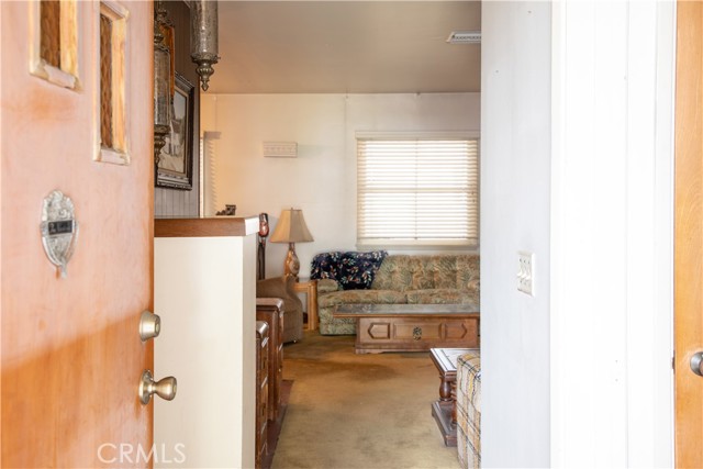 7414 Dinsdale Street, Downey CA: https://media.crmls.org/medias/b47a8211-d1c6-4d35-9fe0-0ddfe1236730.jpg
