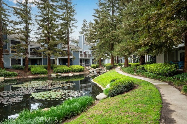 Image 32 of 38 For 700 Lake  111