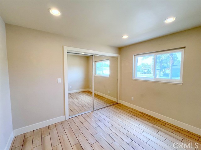 7811 Rhine Drive, Huntington Beach CA: https://media.crmls.org/medias/b47b0cb2-74ce-4d70-bb9a-09a7c2380e17.jpg