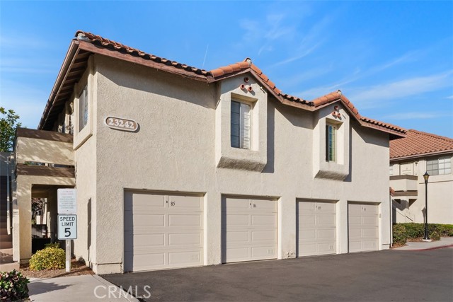 23242 La Mar, Mission Viejo CA: https://media.crmls.org/medias/b47c5e30-af2e-4d87-9ed8-1cc36f1278f6.jpg