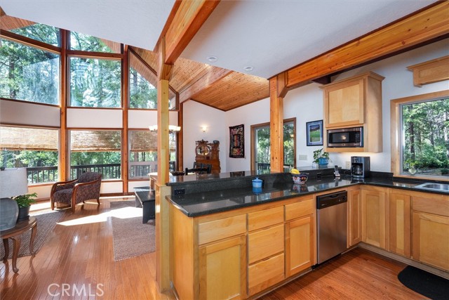 7134 Snyder Ridge Road, Mariposa CA: https://media.crmls.org/medias/b47c7c87-e1e8-4fd5-9ca1-24eed7085a00.jpg