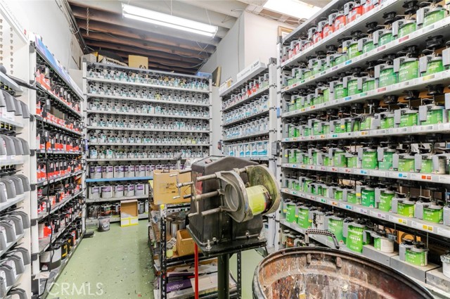  Commercial for Sale in Sun Valley, California