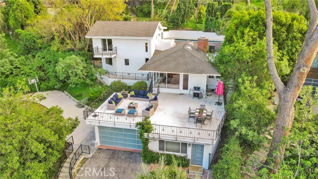 5187 Llano Drive, Woodland Hills CA: https://media.crmls.org/medias/b47e080e-e1cc-4962-aa2b-dd8b72fc08c9.jpg